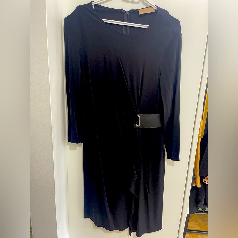 Long sleeve crew neck black dress